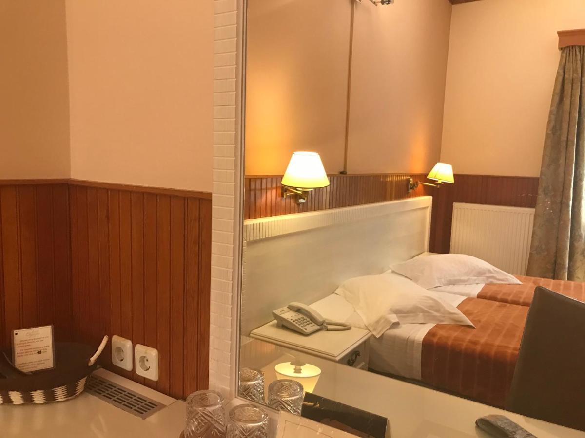 Hotel Olympic Metsovo Buitenkant foto