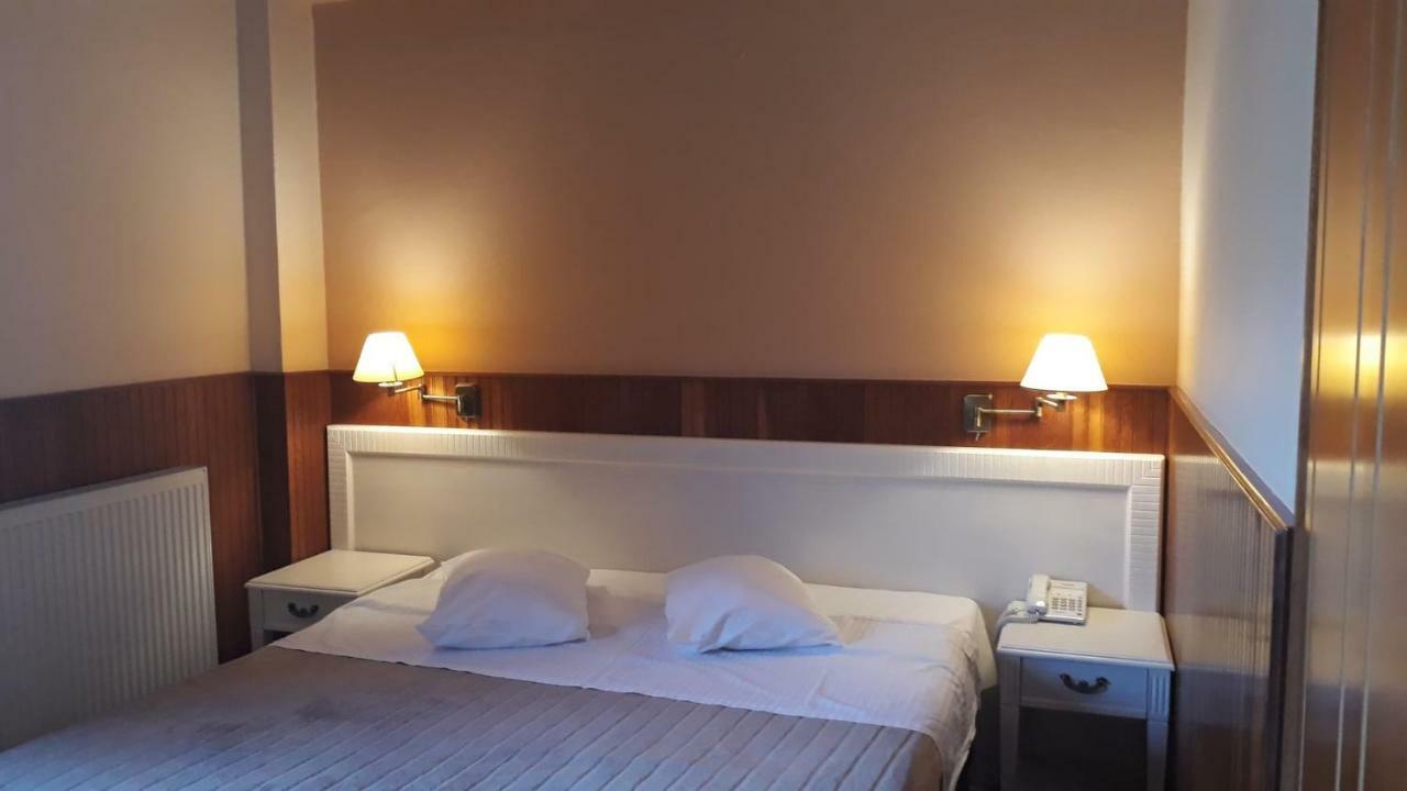 Hotel Olympic Metsovo Buitenkant foto